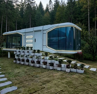 Villa Modulaire Préfabriquée Coupe-Vent, Imperméable et Anti-Corrosion, Installation Rapide, Idéale pour les Villages, les Sites Touristiques et les Complexes de Vacances, Capsule Spatiale