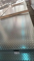 Tapis de marche antidérapant en acier au carbone Q235B galvanisé à chaud pour plateformes industrielles et passerelles - Vente chaude