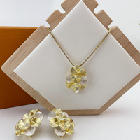 Ensemble de bijoux en métal à trois tons, collier et boucles d'oreilles pour femmes, accessoire de fête rétro de luxe KY25429