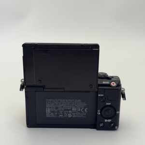 กล้องมิเรอร์เลส <span class=keywords><strong>Sony</strong></span> A5100 มือสองขายส่ง เลนส์ 16-50 มม. PZ ความละเอียด 24.3MP ระบบโฟกัสไฮบริดเร็ว หน้าจอสัมผัส WiFi สำหรับ Vlog พร้อมขายต่อในราคาส่ง - Product Image 3