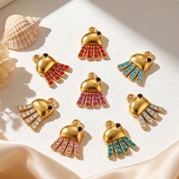 Pendentifs Main de Fatma P476 en Acier Inoxydable Plaqué Or avec Zircons Cubiques Multicolores, Breloques Hamsa Étanche Anti-ternissement pour Bijoux de Protection DIY