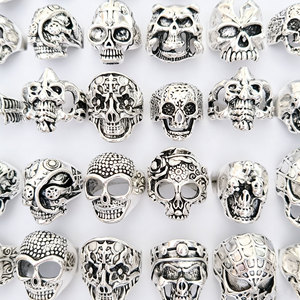50 Peças/Lote Atacado Anéis Masculinos Grandes para Festa e Bar, Joias Largas de Liga com Design de Caveira Antiga e Olho Grego Vermelho, Presentes para Homens - Product Image 3