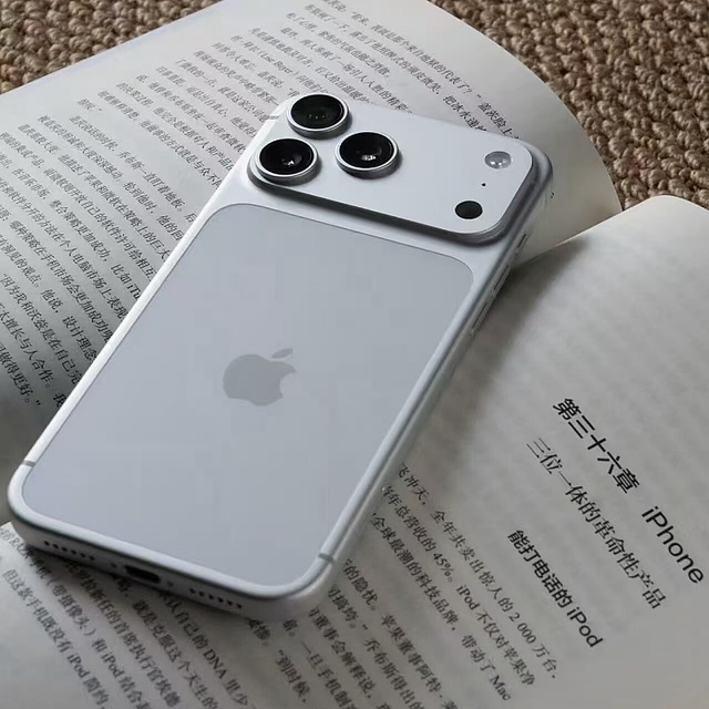 iPhone 17 Pro Max Original Unlocked 6.9/4823mAh NFC 48MP Smartphone Face ID Used A+ High Grade 256GB/512GB/1TB/2TB