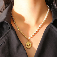 Collier personnalisé en acier inoxydable plaqué or avec pendentif perle ronde de haute qualité pour anniversaire et fiançailles, vente en gros