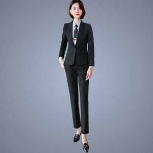 Traje Clásico Entallado para Mujer - Atuendo Formal para Negocios y Desplazamientos - Product Image 1