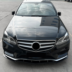 ชุดแต่งสปอยเลอร์หน้ารถยนต์ Mercedes-Benz E-Class W212 รุ่น Amp-Z สีดำเงา ลายคาร์บอนไฟเบอร์ ปี 2013-2015 AMG - Product Image 1