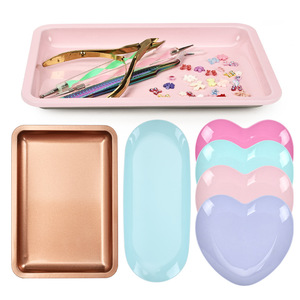 Ensemble de plateaux en acier inoxydable, forme carrée et cœur, plusieurs couleurs, organisateur de bijoux et d'accessoires pour nail art, présentoir décoratif, fournitures pour ongles - Product Image 1