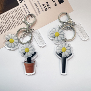 Llavero Colgante de Moda Personalizado con Diseño de Anime G-DRAGON Daisy, Impresión UV en PVC y Acrílico, Regalo Creativo y Souvenir - Product Image 3