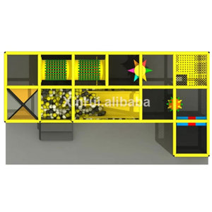 Aire de jeux intérieure en plastique avec structure jaune et panneaux géométriques colorés pour enfants - Product Image 4
