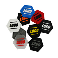 Nom de marque personnalisé en relief, logo 3d, étiquettes de patch en caoutchouc souple pour vêtements