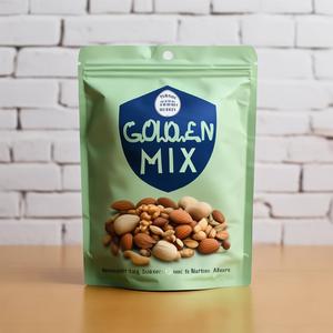 Sachet refermable en Mylar vegan pour mélange de noix, 16 oz, qualité alimentaire, à fond plat - Product Image 1