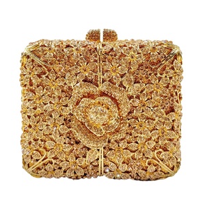 Bolso de Noche Elegante para Mujer con Cristales, Cartera de Mano Cuadrada con Pedrería Floral para Vestido de Noche o Baile - Product Image 4