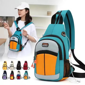 Sac à bandoulière imperméable tendance avec trou pour écouteurs, sacs messagers, sac banane pour femmes, sac de poitrine pour femmes - Product Image 1