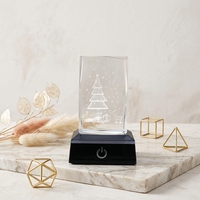 Regalo di Natale Personalizzato Cubo di Cristallo con Incisione Laser 3D e Base LED