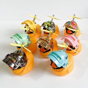 Adorno de Pato de Goma Amarillo Miniatura con Logotipo Personalizado, Adorno de Pato para Coche, Accesorios para Bicicleta con Hélice y <span class=keywords><strong>Casco</strong></span> - Product Image 4