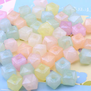 Nuevas cuentas sueltas acrílicas con purpurina rombal de agujero pasante para collar de pulsera de pegamento de crema DIY Cadena de teléfono móvil - Product Image 5