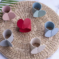 Porte-serviettes en cuir en forme de cœur, boucle à serviettes portable et réutilisable pour la décoration de table de mariage, d'anniversaire ou de fête