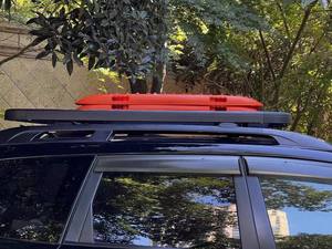 Paquete de 2 Tablas de Tracción para Autorescate, Proporcionan Agarre para Neumáticos de Autos/Camionetas Atascados en Nieve, Hielo, Barro y Arena - Product Image 2
