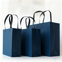 Bolsas de Regalo de Papel Kraft de Lujo Personalizadas con Asas para Ropa - Reciclables, Color y Tamaño Personalizables