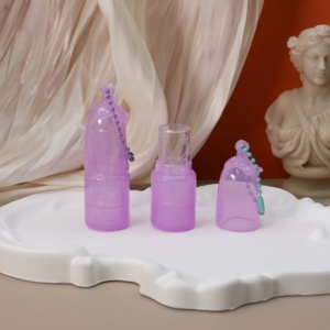 Tubo de bálsamo labial Yuecai con forma de maíz, vacío, lindo, con forma de fruta, para niños, con llavero y cadena de bola, embalaje cosmético de fábrica - Product Image 3