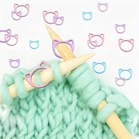 Dessin animé multicolore chat en forme de marque boucle pull Crochet tricot métal cuisson peinture marque boucle galvanoplastie marque cercle