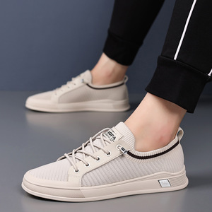 Chaussures de marche respirantes pour hommes en maille Fly Knit à bout rond, semelle extérieure en caoutchouc, faciles à enfiler pour l'été - Product Image 2