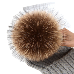 Sombrero de <span class=keywords><strong>invierno</strong></span> para <span class=keywords><strong>mujer</strong></span> con bola de piel, <span class=keywords><strong>Gorro</strong></span> con pompón de piel de mapache Natural grande, <span class=keywords><strong>gorro</strong></span> desmontable con pompón de piel auténtica para <span class=keywords><strong>mujer</strong></span> y niño - Product Image 1
