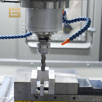 Taiwan Qualité CNC VMC650 Fraiseuse 3 axes 4 axes Mini centre de fraisage CNC