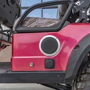 Voiturette de golf électrique 6 places rouge métallisé premium avec options de couleurs assorties pour l'<span class=keywords><strong>achat</strong></span> en flotte de centres de villégiature - Product Image 3
