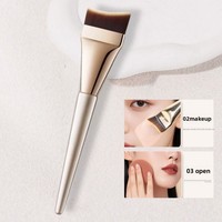 Kuas Concealer Ultra Tipis Bentuk Sabit Bersudut dengan Bulu Nilon Lembut, Kuas Makeup Cair Tanpa Bekas untuk Pemula