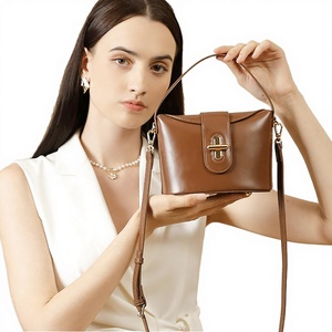 Bolso Bandolera de Lujo para Mujer, de Cuero Genuino, Impermeable, Portátil, con Correa Extraíble y Botón, Venta al Por Mayor - Product Image 3