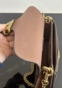 Sac à bandoulière de luxe classique gaufré, style designer, fermeture éclair, style tendance pour la vente en gros avec couleur et design personnalisés - Product Image 4