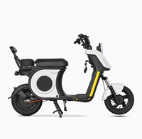 Scooter électrique urbain élégant avec moteur sans balais 48V 350W |   Voiture à deux places, 45 km/h, autonomie de 40 km, cadre en acier sans soudure blanc/jaune, étanche