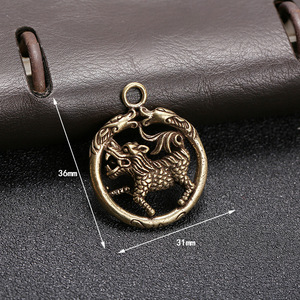 Llavero Retro Redondo con Colgante de Dragón y Qilin, Amuleto de Latón, Accesorio de Regalo Unisex, Diseño Temático de Animales, Aleación de Cobre - Product Image 4