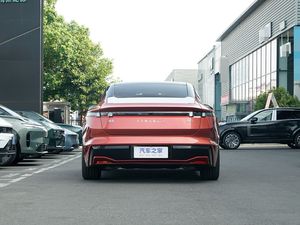 Lynk Co 900 2025 Geely Lynk & co 900 2.0td 7-seat Off-road Plug-in Hybrid Dht Tri-motor Cross-country Eco Sport Electric Ca - Product Image 4