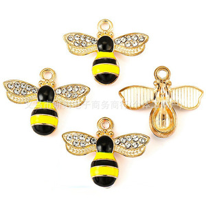 Accesorios de joyería DIY: Colgante de abeja con diamantes de imitación para hacer pendientes, aleación de zinc, primavera 2024, origen Yiwu - Product Image 2