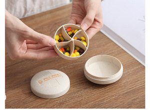 Boîte à pilules de voyage portable de petite taille à 5 compartiments en forme ronde en paille de blé, très vendue - Product Image 2