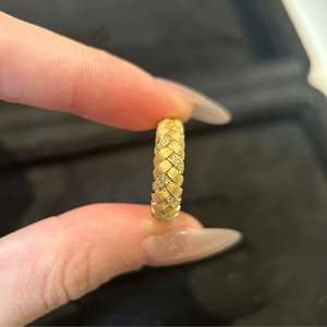 แหวนทองคำเวนชี 18K ชุบเงินแท้ S925 สไตล์อิตาเลียนย้อนยุค งานฝีมือขัดเงา ประดับเพชรทรงปรินเซสคัท ผ้าไหม - Product Image 2