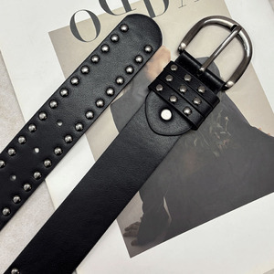 Ceinture en cuir noire pour femme, style punk, avec boucle en alliage et rivets, accessoire décoratif pour jeans et robes, design coréen - Product Image 2