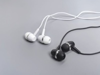 KAKUSIGA Écouteurs filaires de 3.5mm avec micro, câble sans enchevêtrement de 1.2m, ajustement confortable et son clair pour téléphone PC (emballage séparé)