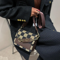 Sacs à main de styliste de luxe pour femmes, petit sac carré à bandoulière large ceinture, sac messager à bandoulière simple pour filles