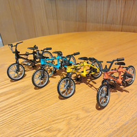 Porte-clés créatif mini vélo, exquis porte-clés 3D cycliste montagne pour sac de couple, cadeau, vente en gros