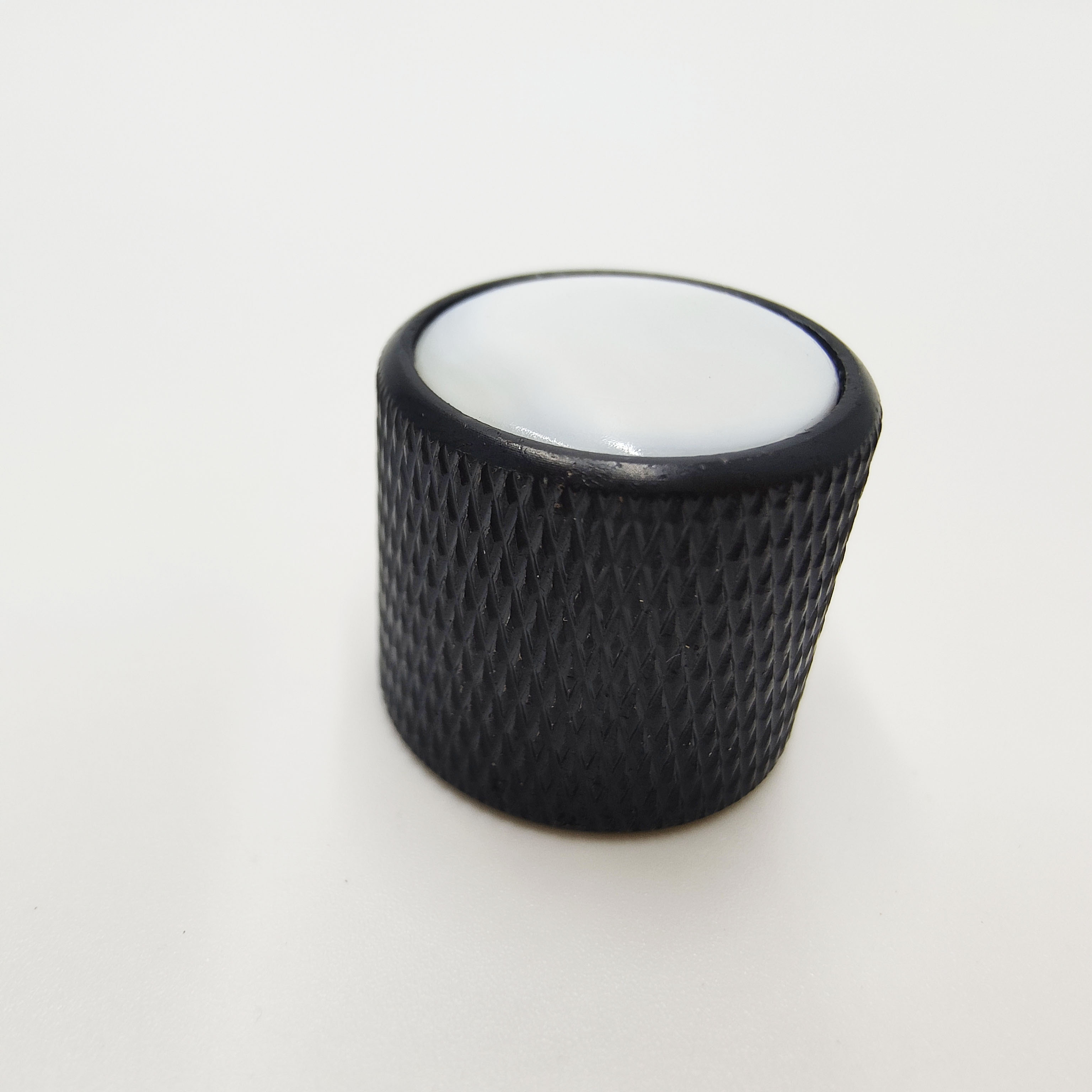 Noir : Coque blanche