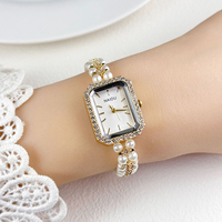 Montre Carrée Femme Diamant et Perles, Élégante Montre-Bracelet de Luxe pour Étudiantes et Dames, Bijou de Poignet Lumineux