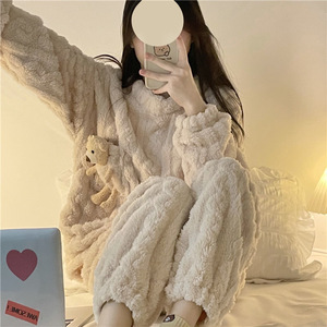 Nieuwe producten Koraalfluweel pyjama's Kleine Beer Dames Verdikte Flanellen Huispakken - Product Image 3