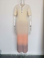 AIMEISI vente en gros hiver automne rayure vague motif col en v dégradé tricot contraste couleur élastique robes femmes robe tricotée