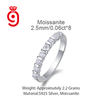 Bague demi-éternité moderne en argent S925 avec moissanite taille brillant ronde, sertissage en canal segmenté, élégante, idéale pour le quotidien