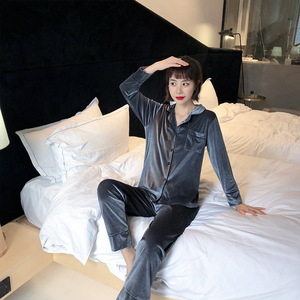 Conjunto de pijama familiar a juego Otoño Primavera Ropa de dormir de punto de terciopelo con cuello vuelto Envío directo suave para mujeres - Product Image 6