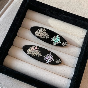 2024 nuevas <span class=keywords><strong>flores</strong></span> de nácar <span class=keywords><strong>naturales</strong></span> resina negra pinzas <span class=keywords><strong>para</strong></span> <span class=keywords><strong>el</strong></span> cabello de pico de pato tocado <span class=keywords><strong>para</strong></span> mujeres - Product Image 3