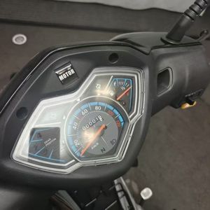 Motocicleta Eléctrica de Dos Ruedas de Alta Velocidad, 8.2kW de Potencia, 78km/h, Lista para Entrega, Larga Autonomía, Campeón en Subidas de Montaña - Product Image 4